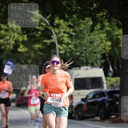 15.06.2025 - REWE Women's Run Jannik Wohlers http://msf.ph/oto/7940303 15.06.2025 08:45:24 Laufen 10352 meine-sportfotos.de