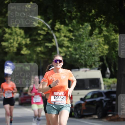 15.06.2025 - REWE Women's Run Jannik Wohlers http://msf.ph/oto/7940310 15.06.2025 08:45:24 Laufen 10352 meine-sportfotos.de