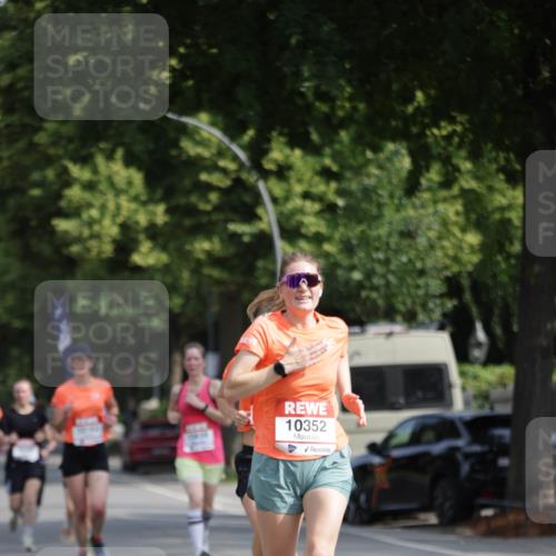 15.06.2025 - REWE Women's Run Jannik Wohlers http://msf.ph/oto/7940320 15.06.2025 08:45:24 Laufen 10352 meine-sportfotos.de