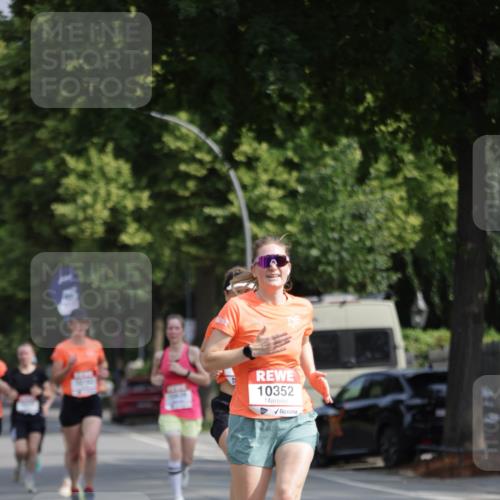 15.06.2025 - REWE Women's Run Jannik Wohlers http://msf.ph/oto/7940323 15.06.2025 08:45:24 Laufen 10352 meine-sportfotos.de