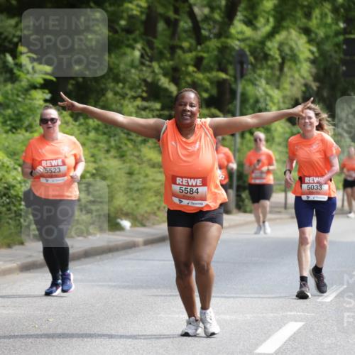 15.06.2025 - REWE Women's Run Jannik Wohlers http://msf.ph/oto/7940334 15.06.2025 10:15:05 Laufen 5523, 5584, 5033 meine-sportfotos.de