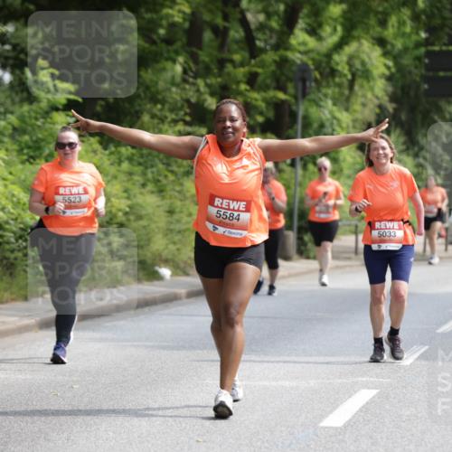 15.06.2025 - REWE Women's Run Jannik Wohlers http://msf.ph/oto/7940348 15.06.2025 10:15:05 Laufen 5523, 5584, 5033, 308 meine-sportfotos.de
