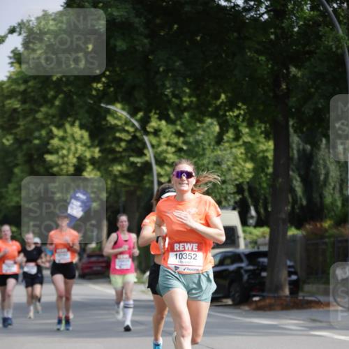 15.06.2025 - REWE Women's Run Jannik Wohlers http://msf.ph/oto/7940350 15.06.2025 08:45:25 Laufen 10352 meine-sportfotos.de