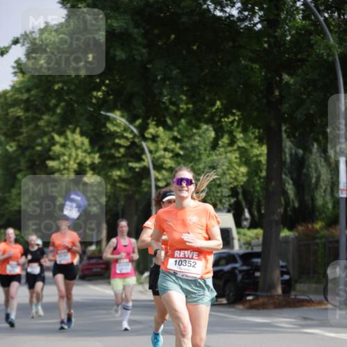 15.06.2025 - REWE Women's Run Jannik Wohlers http://msf.ph/oto/7940354 15.06.2025 08:45:25 Laufen 10352 meine-sportfotos.de