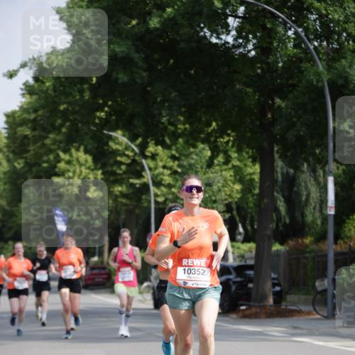 15.06.2025 - REWE Women's Run Jannik Wohlers http://msf.ph/oto/7940365 15.06.2025 08:45:25 Laufen 10352 meine-sportfotos.de