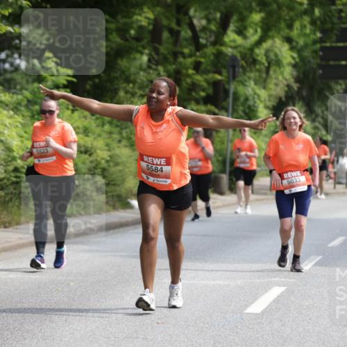 15.06.2025 - REWE Women's Run Jannik Wohlers http://msf.ph/oto/7940371 15.06.2025 10:15:06 Laufen 5523, 5584, 5033 meine-sportfotos.de