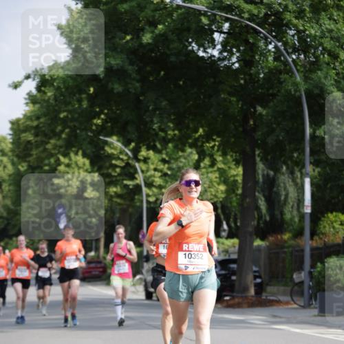 15.06.2025 - REWE Women's Run Jannik Wohlers http://msf.ph/oto/7940377 15.06.2025 08:45:25 Laufen 10352 meine-sportfotos.de