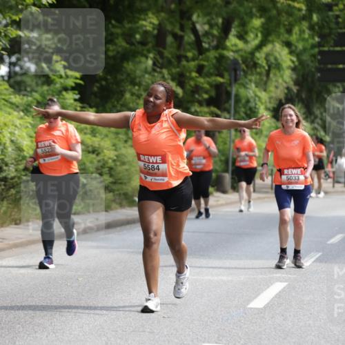 15.06.2025 - REWE Women's Run Jannik Wohlers http://msf.ph/oto/7940378 15.06.2025 10:15:06 Laufen 5523, 5584, 5033 meine-sportfotos.de