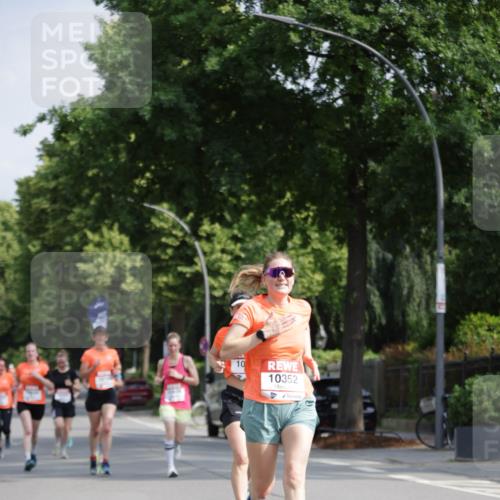 15.06.2025 - REWE Women's Run Jannik Wohlers http://msf.ph/oto/7940383 15.06.2025 08:45:25 Laufen 10352 meine-sportfotos.de