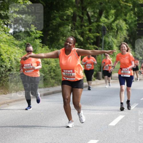 15.06.2025 - REWE Women's Run Jannik Wohlers http://msf.ph/oto/7940391 15.06.2025 10:15:06 Laufen 5523, 5584, 5033 meine-sportfotos.de