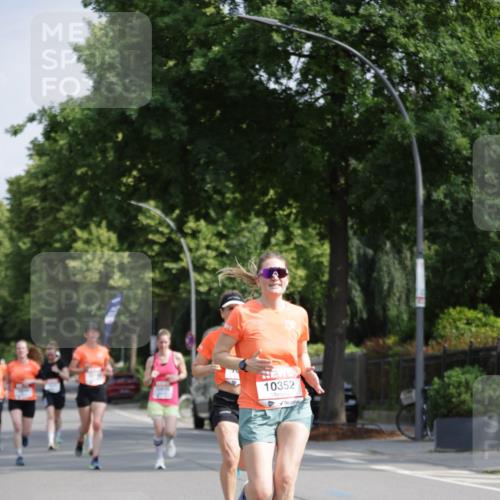 15.06.2025 - REWE Women's Run Jannik Wohlers http://msf.ph/oto/7940397 15.06.2025 08:45:25 Laufen 10352 meine-sportfotos.de