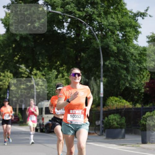 15.06.2025 - REWE Women's Run Jannik Wohlers http://msf.ph/oto/7940444 15.06.2025 08:45:26 Laufen 10352 meine-sportfotos.de