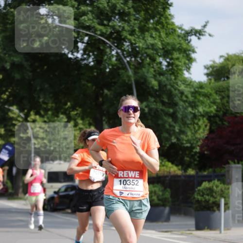 15.06.2025 - REWE Women's Run Jannik Wohlers http://msf.ph/oto/7940469 15.06.2025 08:45:26 Laufen 10719, 10352 meine-sportfotos.de