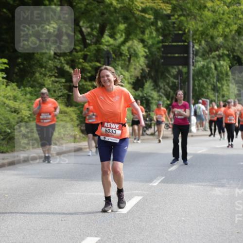 15.06.2025 - REWE Women's Run Jannik Wohlers http://msf.ph/oto/7940478 15.06.2025 10:15:08 Laufen 5033 meine-sportfotos.de