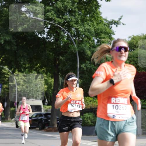 15.06.2025 - REWE Women's Run Jannik Wohlers http://msf.ph/oto/7940481 15.06.2025 08:45:26 Laufen 10719, 10352 meine-sportfotos.de