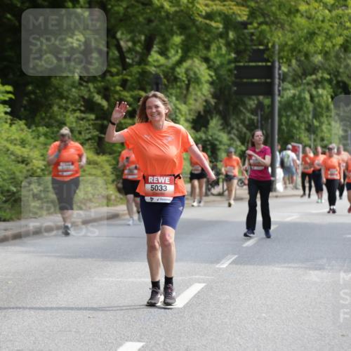 15.06.2025 - REWE Women's Run Jannik Wohlers http://msf.ph/oto/7940486 15.06.2025 10:15:08 Laufen 5033 meine-sportfotos.de