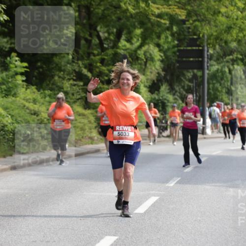 15.06.2025 - REWE Women's Run Jannik Wohlers http://msf.ph/oto/7940505 15.06.2025 10:15:08 Laufen 523, 5033 meine-sportfotos.de