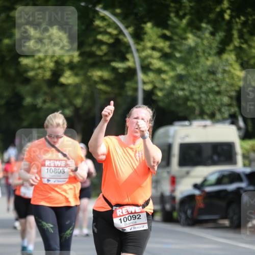 15.06.2025 - REWE Women's Run Jannik Wohlers http://msf.ph/oto/7940554 15.06.2025 09:58:21 Laufen 10803, 10092 meine-sportfotos.de