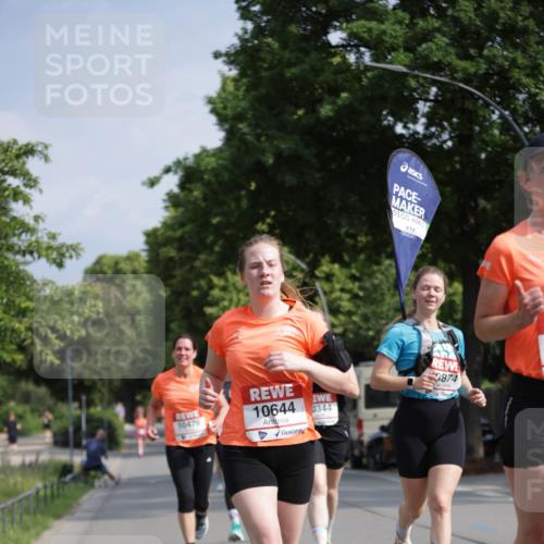 15.06.2025 - REWE Women's Run Jannik Wohlers http://msf.ph/oto/7940594 15.06.2025 08:45:30 Laufen 10476, 10644, 0344, 05, 00, 9874 meine-sportfotos.de