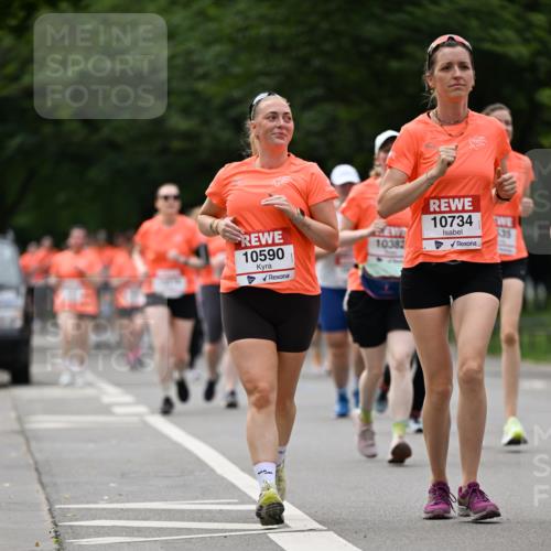 15.06.2025 - REWE Women's Run Dr. Thomas Lammeyer http://msf.ph/oto/7940608 15.06.2025 09:20:59 Laufen 10590, 10382, 10734, 135 meine-sportfotos.de