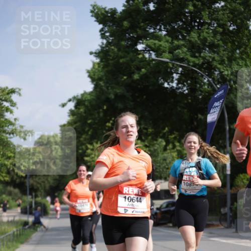 15.06.2025 - REWE Women's Run Jannik Wohlers http://msf.ph/oto/7940626 15.06.2025 08:45:31 Laufen 10476, 10644, 1087 meine-sportfotos.de