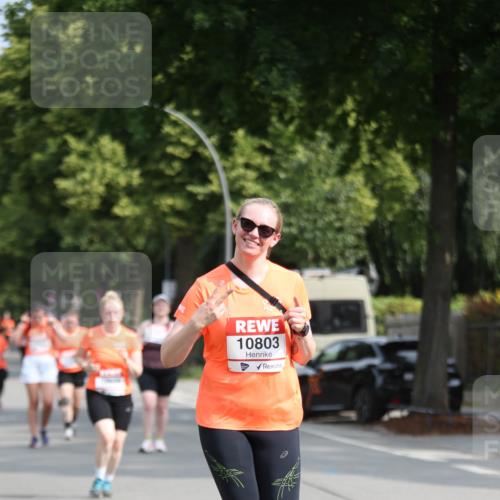 15.06.2025 - REWE Women's Run Jannik Wohlers http://msf.ph/oto/7940689 15.06.2025 09:58:24 Laufen 10803 meine-sportfotos.de
