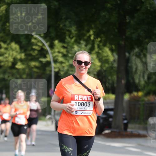 15.06.2025 - REWE Women's Run Jannik Wohlers http://msf.ph/oto/7940705 15.06.2025 09:58:24 Laufen 10803 meine-sportfotos.de