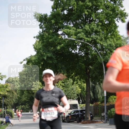 15.06.2025 - REWE Women's Run Jannik Wohlers http://msf.ph/oto/7940722 15.06.2025 08:45:33 Laufen 10423 meine-sportfotos.de