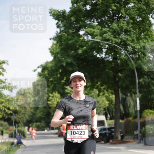 15.06.2025 - REWE Women's Run Jannik Wohlers http://msf.ph/oto/7940731 15.06.2025 08:45:34 Laufen 10423 meine-sportfotos.de