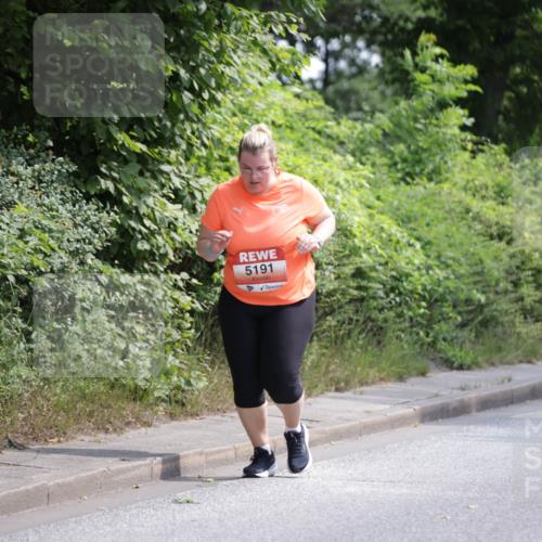 15.06.2025 - REWE Women's Run Jannik Wohlers http://msf.ph/oto/7940733 15.06.2025 10:15:12 Laufen 5191, 5546 meine-sportfotos.de