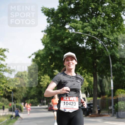 15.06.2025 - REWE Women's Run Jannik Wohlers http://msf.ph/oto/7940737 15.06.2025 08:45:34 Laufen 10423 meine-sportfotos.de