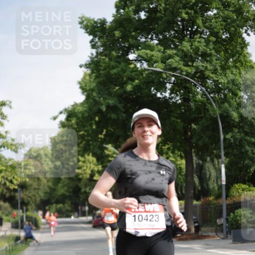 15.06.2025 - REWE Women's Run Jannik Wohlers http://msf.ph/oto/7940744 15.06.2025 08:45:34 Laufen 10423 meine-sportfotos.de