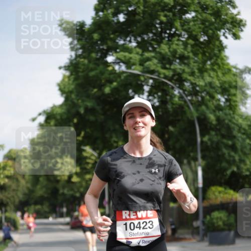 15.06.2025 - REWE Women's Run Jannik Wohlers http://msf.ph/oto/7940751 15.06.2025 08:45:34 Laufen 10423 meine-sportfotos.de