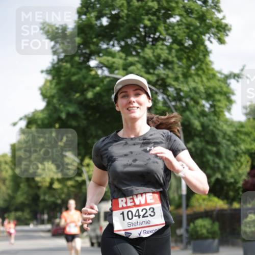 15.06.2025 - REWE Women's Run Jannik Wohlers http://msf.ph/oto/7940763 15.06.2025 08:45:34 Laufen 10423 meine-sportfotos.de