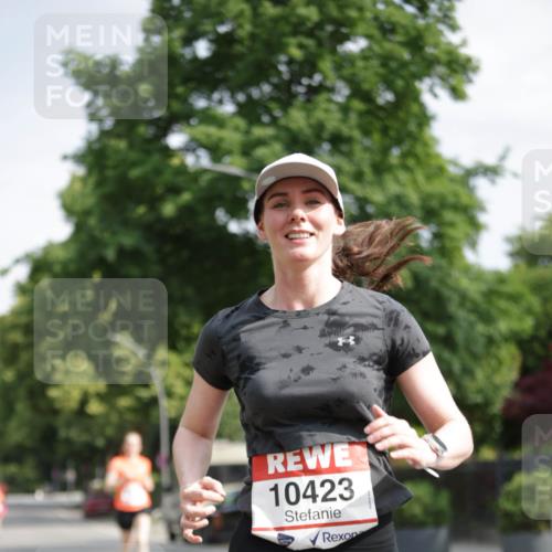 15.06.2025 - REWE Women's Run Jannik Wohlers http://msf.ph/oto/7940769 15.06.2025 08:45:34 Laufen 10423 meine-sportfotos.de