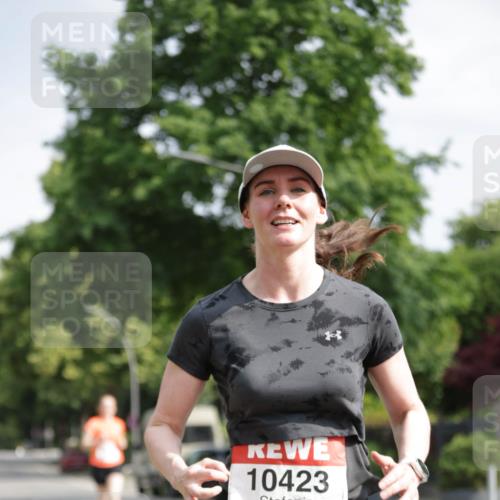 15.06.2025 - REWE Women's Run Jannik Wohlers http://msf.ph/oto/7940773 15.06.2025 08:45:34 Laufen 10423 meine-sportfotos.de