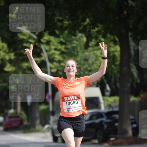 15.06.2025 - REWE Women's Run Jannik Wohlers http://msf.ph/oto/7940785 15.06.2025 08:45:36 Laufen 10663 meine-sportfotos.de