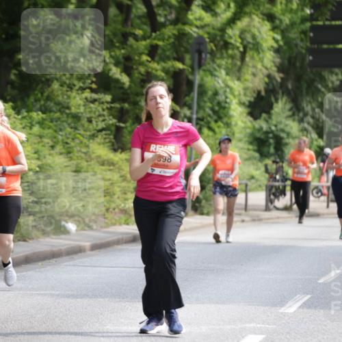 15.06.2025 - REWE Women's Run Jannik Wohlers http://msf.ph/oto/7940792 15.06.2025 10:15:14 Laufen 5546, 098 meine-sportfotos.de