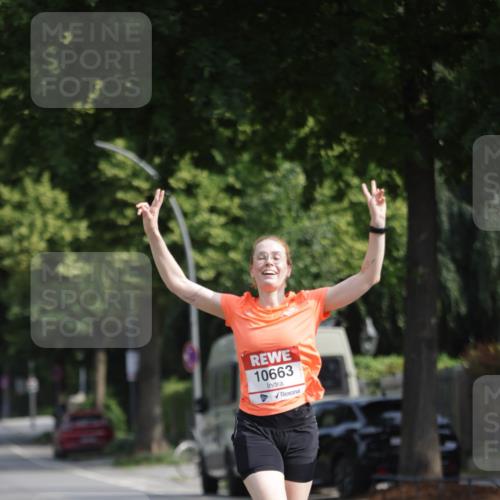 15.06.2025 - REWE Women's Run Jannik Wohlers http://msf.ph/oto/7940793 15.06.2025 08:45:36 Laufen 10663 meine-sportfotos.de