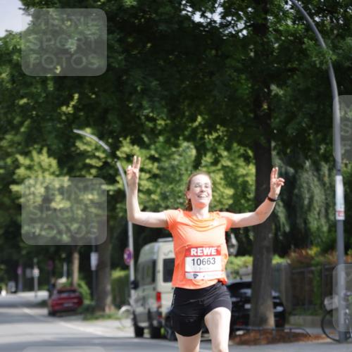 15.06.2025 - REWE Women's Run Jannik Wohlers http://msf.ph/oto/7940816 15.06.2025 08:45:36 Laufen 10663 meine-sportfotos.de