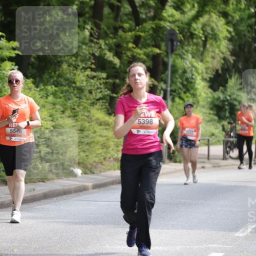 15.06.2025 - REWE Women's Run Jannik Wohlers http://msf.ph/oto/7940834 15.06.2025 10:15:14 Laufen 5546, 5398 meine-sportfotos.de