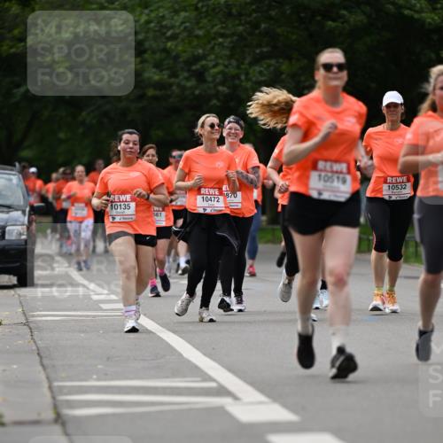 15.06.2025 - REWE Women's Run Dr. Thomas Lammeyer http://msf.ph/oto/7940850 15.06.2025 09:21:05 Laufen 10135, 561, 10519, 10532, 870, 10472 meine-sportfotos.de