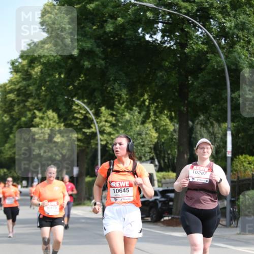 15.06.2025 - REWE Women's Run Jannik Wohlers http://msf.ph/oto/7940858 15.06.2025 09:58:31 Laufen 10179, 10645, 10287 meine-sportfotos.de