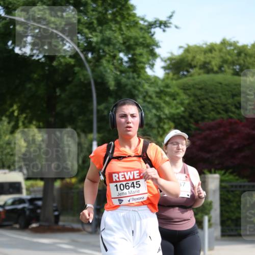 15.06.2025 - REWE Women's Run Jannik Wohlers http://msf.ph/oto/7940910 15.06.2025 09:58:33 Laufen 10645, 87 meine-sportfotos.de