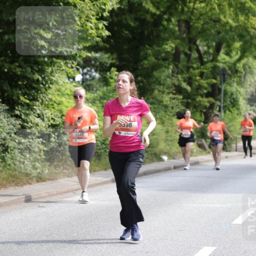 15.06.2025 - REWE Women's Run Jannik Wohlers http://msf.ph/oto/7940933 15.06.2025 10:15:16 Laufen 5546, 5398 meine-sportfotos.de