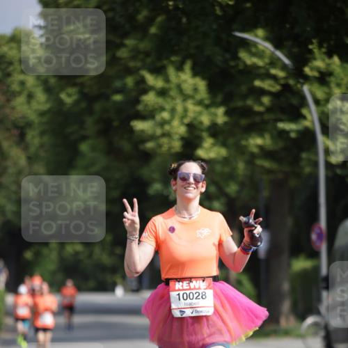15.06.2025 - REWE Women's Run Jannik Wohlers http://msf.ph/oto/7940951 15.06.2025 08:45:46 Laufen 10028 meine-sportfotos.de