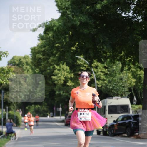 15.06.2025 - REWE Women's Run Jannik Wohlers http://msf.ph/oto/7940988 15.06.2025 08:45:47 Laufen 10028 meine-sportfotos.de