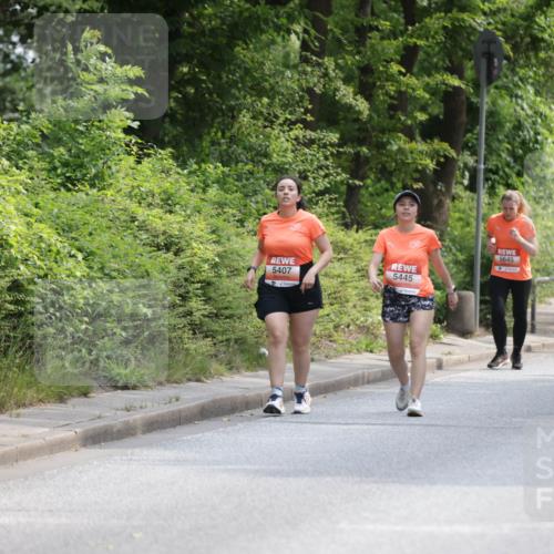 15.06.2025 - REWE Women's Run Jannik Wohlers http://msf.ph/oto/7941046 15.06.2025 10:15:18 Laufen 5645, 5407, 5445, 5504 meine-sportfotos.de