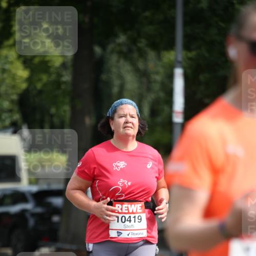15.06.2025 - REWE Women's Run Jannik Wohlers http://msf.ph/oto/7941076 15.06.2025 09:58:41 Laufen 10419 meine-sportfotos.de
