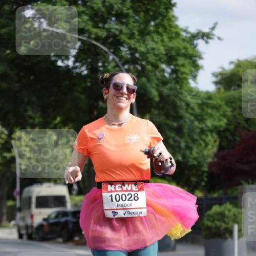15.06.2025 - REWE Women's Run Jannik Wohlers http://msf.ph/oto/7941097 15.06.2025 08:45:48 Laufen 10028 meine-sportfotos.de